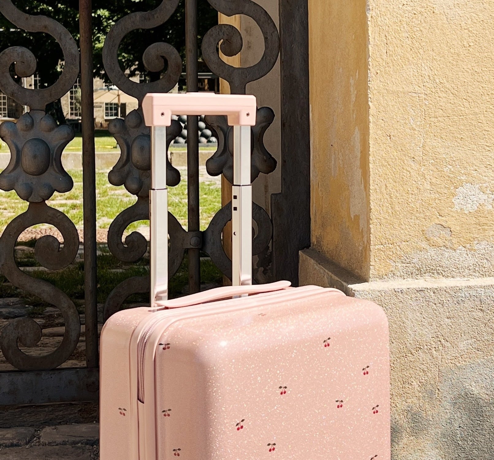 Kids' and children's suitcases from Konges Sløjd