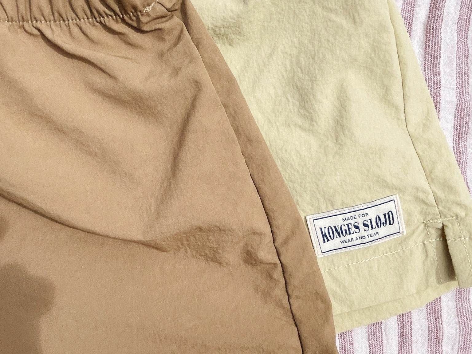 Konges Sløjd A/S WOVEN SHORTS & BLOOMERS pale olive green/ermine