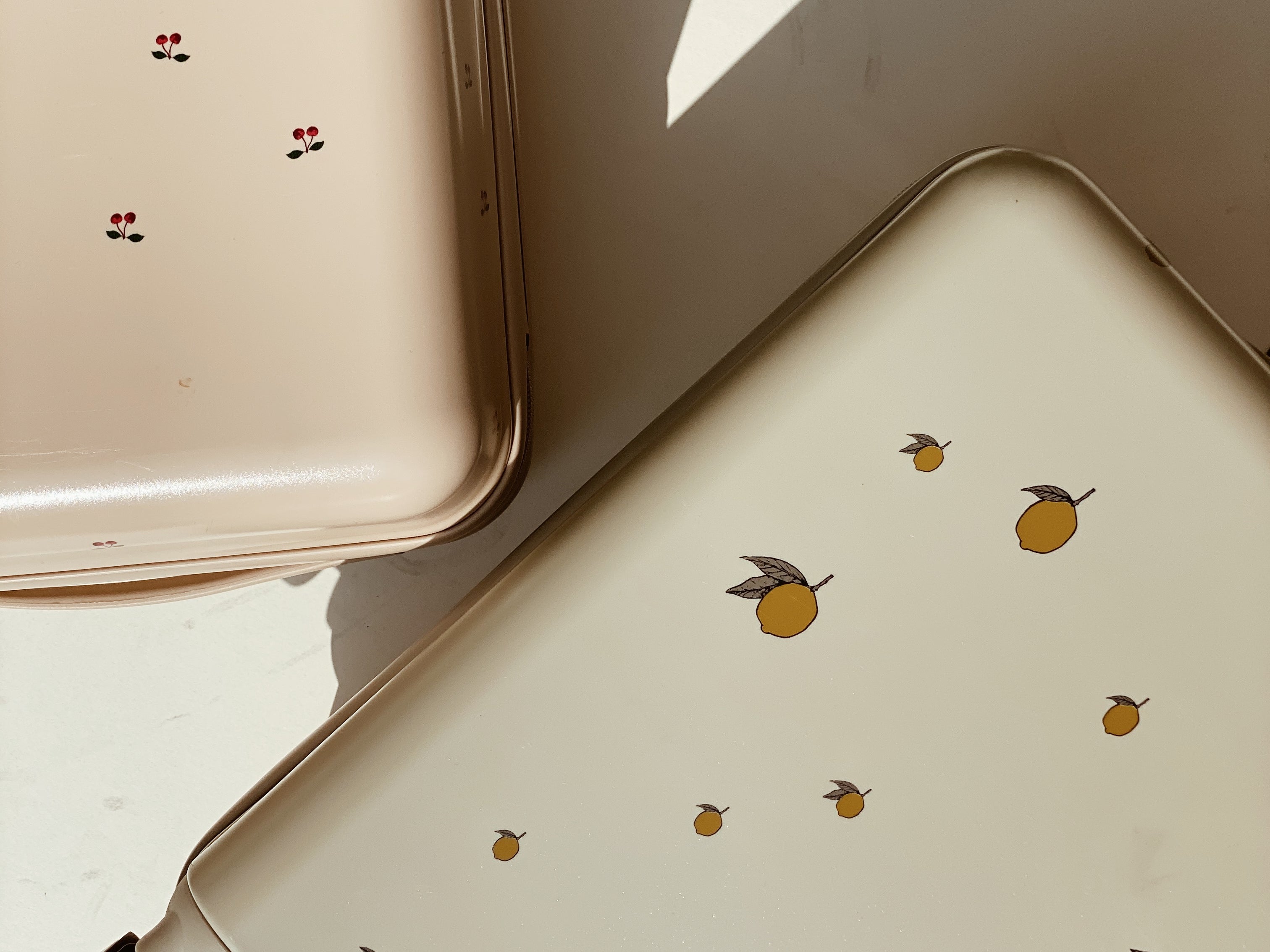 Konges Sløjd A/S TRAVEL SUITCASE lemon