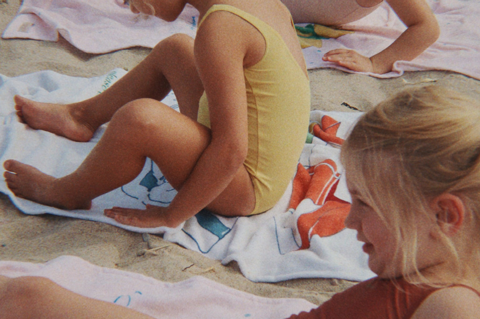 Konges Sløjd A/S SWIMSUITS pampas/mahogany