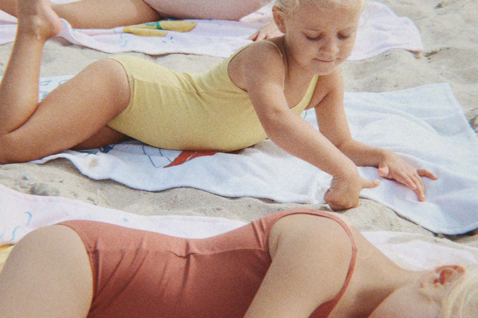 Konges Sløjd A/S SWIMSUITS pampas/mahogany