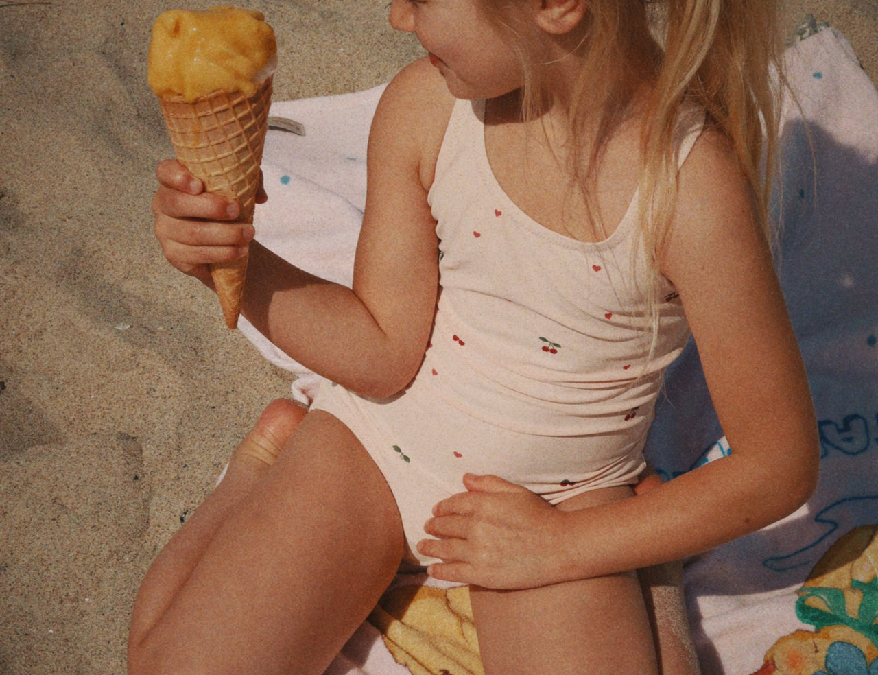 Konges Sløjd A/S SWIMSUITS cherry coeur rose