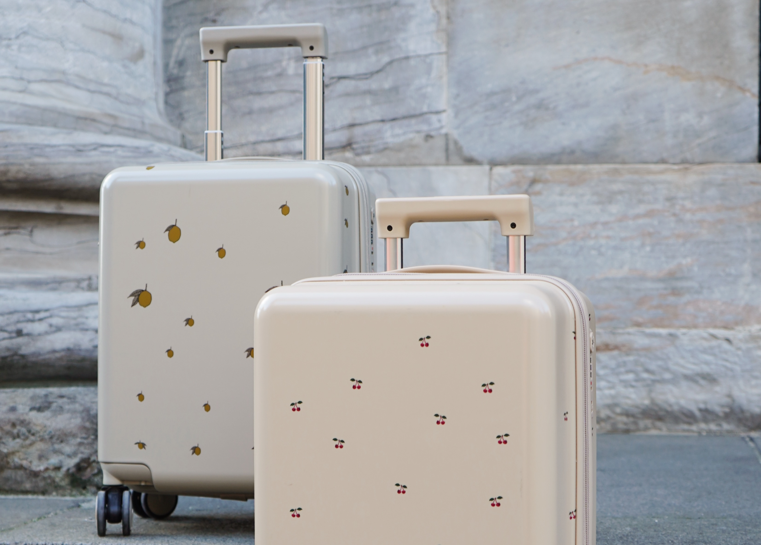 Konges Sløjd A/S TRAVEL SUITCASE cherry