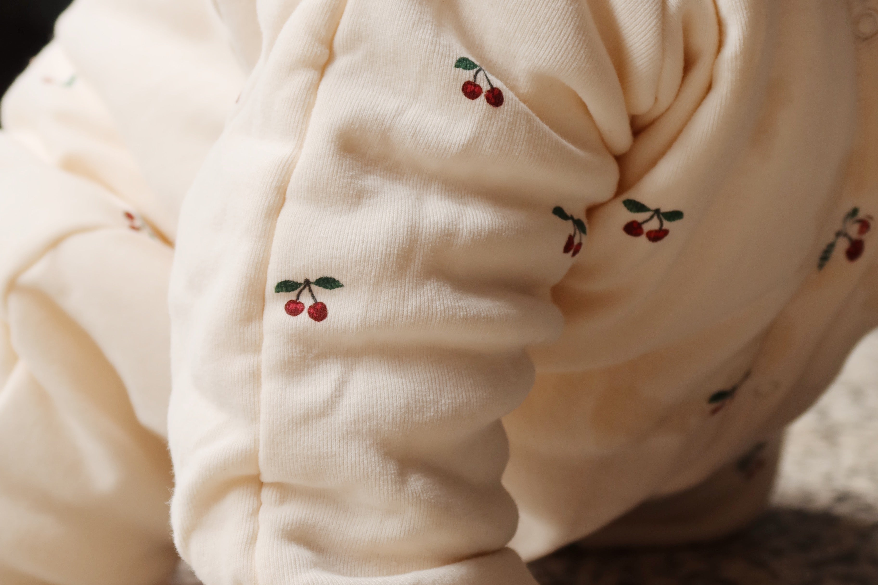 Konges Sløjd A/S PADDED ONESIES cherry