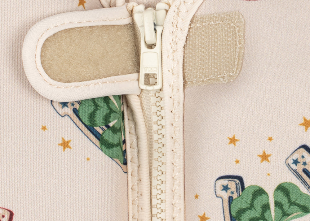 Konges Sløjd A/S FLOAT VEST & BELTS wish me luck